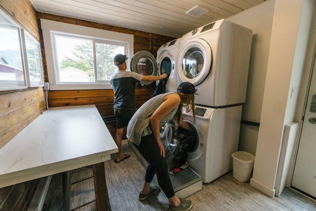 Tiny Homes By Snow Valley Lodging Fernie Εξωτερικό φωτογραφία